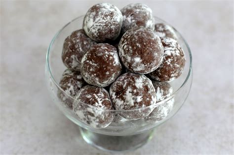 Easy Cocoa Coconut Balls No Bake Cookie Recipe