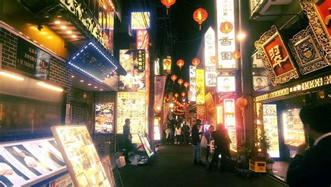 Yokohama Chinatown: The largest in Asia!