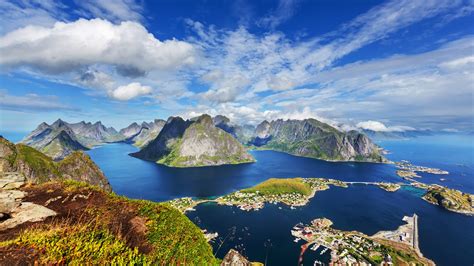 Fondos de pantalla Lofoten Islas montañas casas vista superior mar