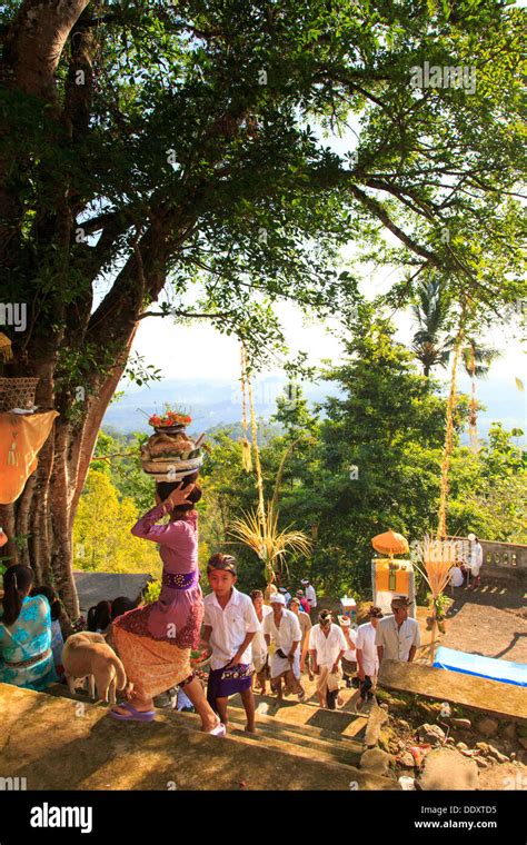 Indonesia Bali Sidemen Pura Bukit Tageh Temple Local People