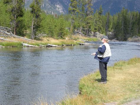 What Boat Is Best For Lake Fishing Trickyfish