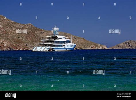 Luxury yacht the Avanti, owned by property Billionare Itchko Ezratti ...