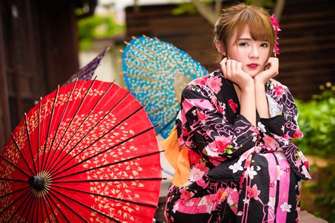 4K Asian Bokeh Street Brown Haired Umbrella HD Wallpaper Rare