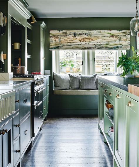 5 Colors You Should Never Paint Your Kitchen According To Experts