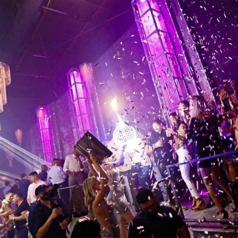 This Celeb's Night Out: The Photos You Need to See (phun celeb extras exclusive) - hnolmz3
