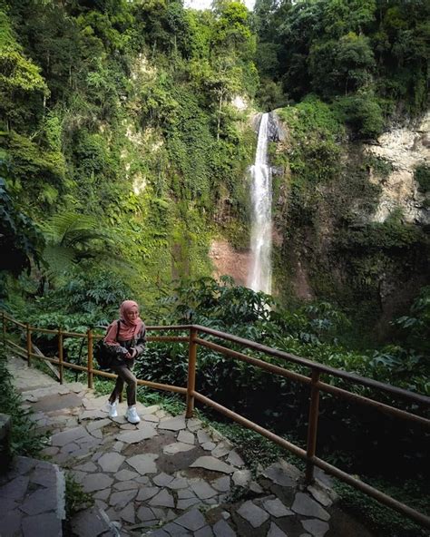 Curug Paling Keren Buat Liburan Di Jawa Barat Merdeka