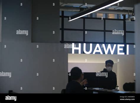 Huawei Showroom In Hong Kong Stock Photo Alamy