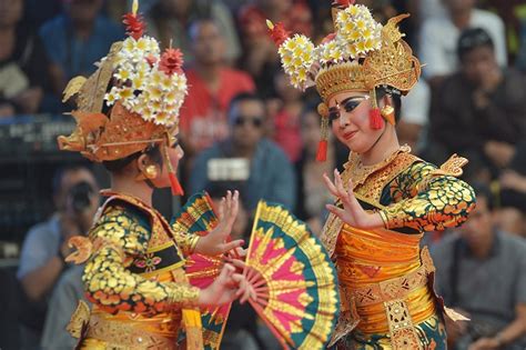 10 Jenis Tari Bali Terpopuler Lengkap Dengan Penjelasan Dan Ciri