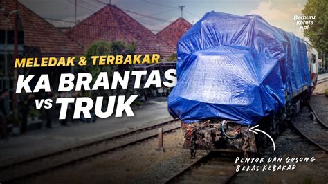 Rusak Gosong Sampai Ditutup Terpal Kirim Lokomotif Bekas Tabrakan Ka