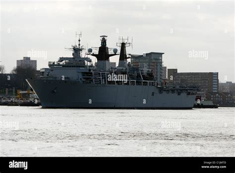 L15 Hms Bulwark In London Stock Photo Alamy