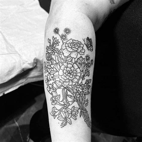 30 Timeless Flower Tattoo Ideas