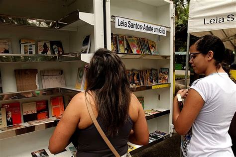 Leia Santos terá novos displays de doação de livros e gibis em 10