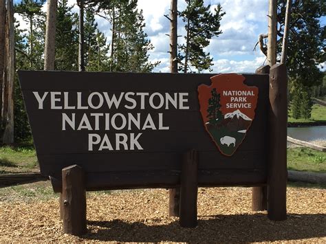 Yellowstone National Park Sign - Free photo on Pixabay