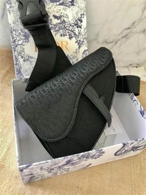 Tas Dior, Fesyen Wanita, Tas & Dompet di Carousell