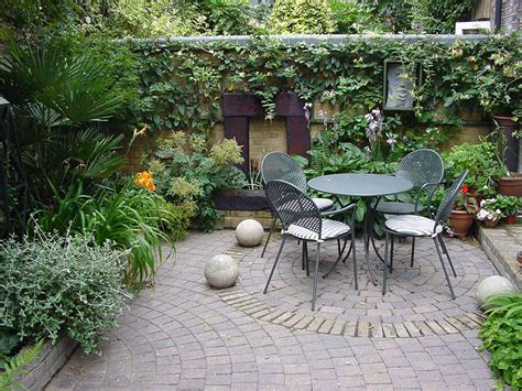 Italian Courtyard Garden Ideas You Should Check Sharonsable