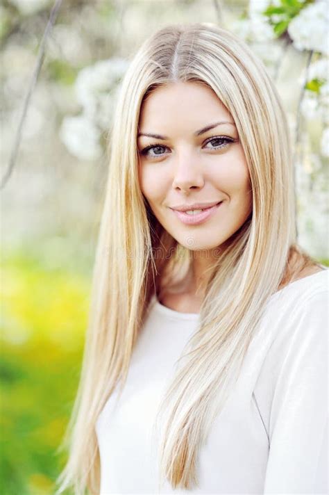 Beautiful Blonde Woman Face Close Up Stock Image Image Of Lovely