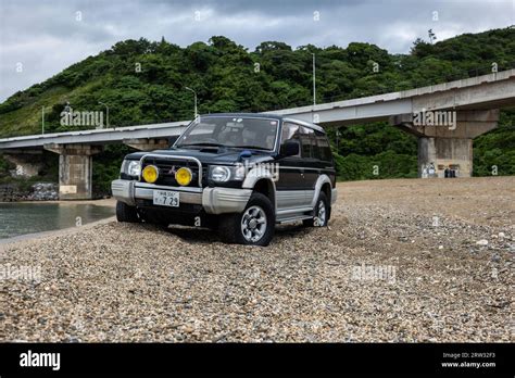 A Mitsubishi Pajero Generation 2 Limited Edition 4m40 28 Turbo Xr Lwb