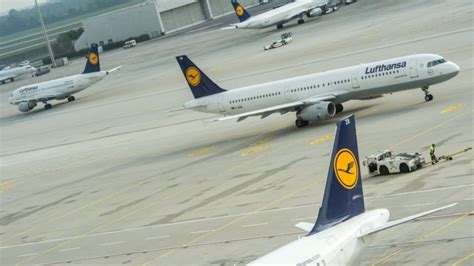 Lufthansa Cancels 1000 Flights As Court Allows Pilot Strike The