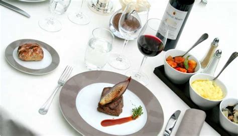 Paris Seine Dinner Cruise Bateaux Parisiens - Premier Menu - Paris ...