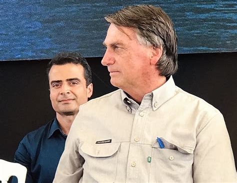 Bruno Roberto Tenta Surfar Na Onda De Bolsonaro E Internauta Questiona