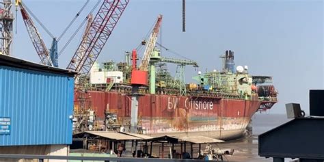 Ngo Shipbreaking Platform Fatal Accident At Alang Yard During Cutting