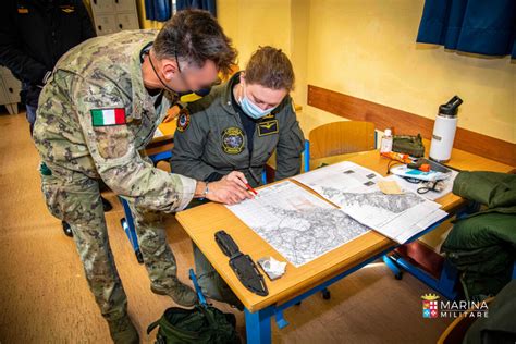 Marina Militare a COMSUBIN si è svolto il corso SERE per il personale