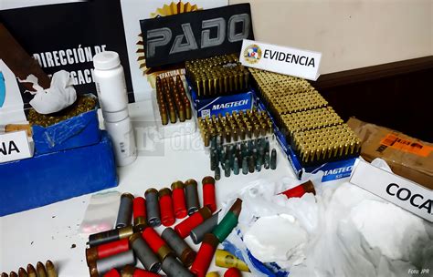 Síntesis policial Incautan armas de fuego municiones y drogas tras