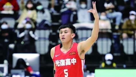 Basketball Top5 不用猜了！「最強高中生」陳將双大學報考學校出爐 就是政大、世新