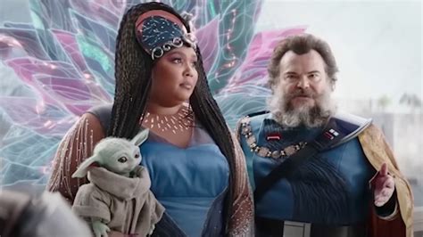 Lizzo snuggles Grogu in a cameo-filled ‘The Mandalorian’ | CNN