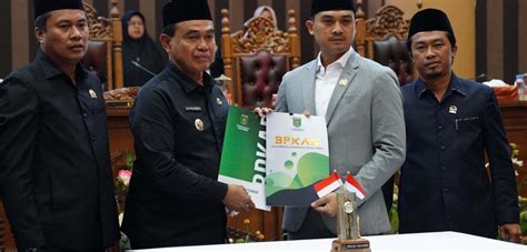 Bupati Dan Pimpinan Dprd Tanbu Tandatangani Nota Kesepakatan Kua Dan