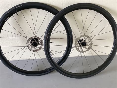 Giant 2021 PR2 Disc Wheelset With Disc Rotor Sports Equipment