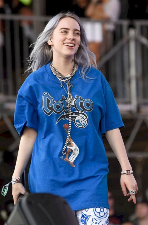 Billie Eilish Makes A Records Number Of Views Debuting Her New Platinum