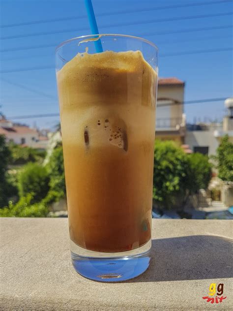 Greek Frappe Coffee Quick And Easy Iced Coffee Ggmix