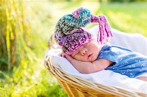 Fonds d ecran Bébé Dormir Chapeau d hiver Enfants télécharger photo