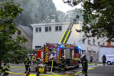 Feuer In Der Ehemaligen Luhns Farbik In Wuppertal Oberbarmen