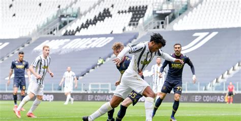 Juventus Genoa Con Gran Actuaci N De Cuadrado Resumen Y Goles