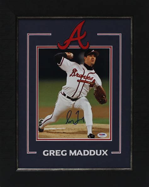 Greg Maddux Signed Atlanta Braves X Photo Framed