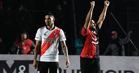 Con Gol Del Wanchope Ábila Colón Le Ganó A River Plate Ovación