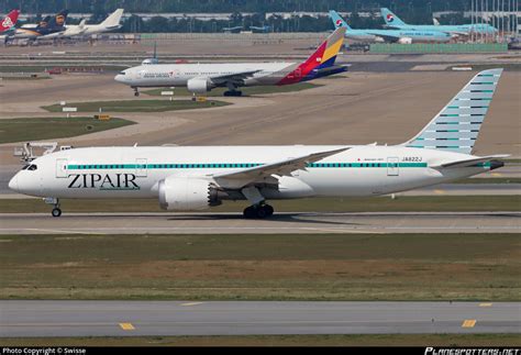 JA822J ZIPAIR Tokyo Boeing 787 8 Dreamliner Photo By Swisse ID