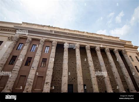 Hadrian Temple Hi Res Stock Photography And Images Alamy