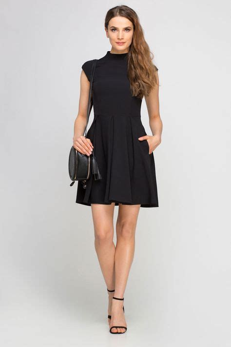 F Minine Et Glamour Cette Robe Sans Manches Noire Sera Votre Pi Ce