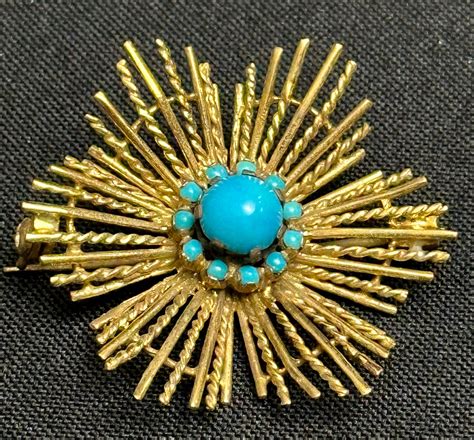 18K YG Lovely Starburst Brooch Pin With Turquoise Cabuchon Center Stone