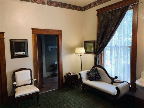 Cottonwood Suite — The Historic Occidental Hotel