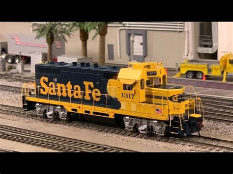 REVIEW Athearn Genesis HO Scale GP7u W DCC Sound ATSF 1317 YouTube