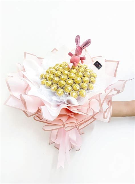 E Ferrero Rocher Bouquet Florist Flower Delivery Puchong Rose Hand