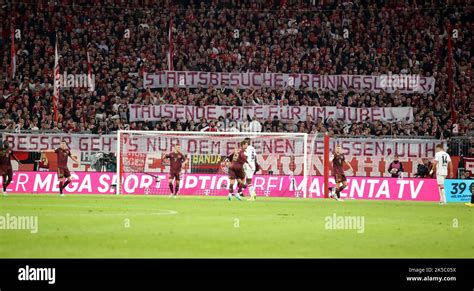 Fan Prostest Gegen Qatar Fc Bayern Muenchen Bayer Leverkusen