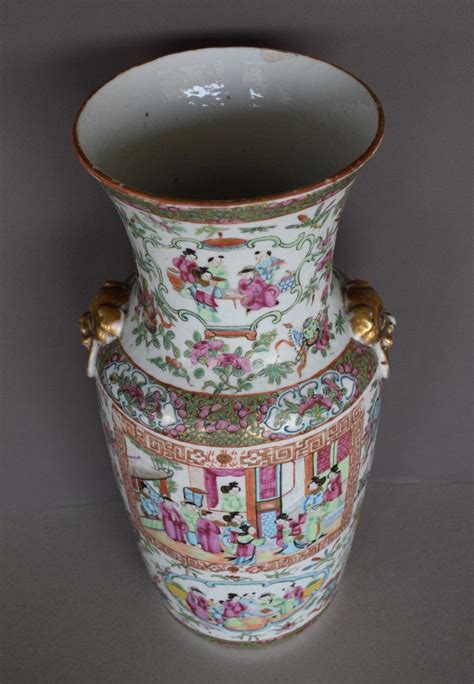 Proantic Chine Vase En Porcelaine Polychrome Xix Eme Siecle