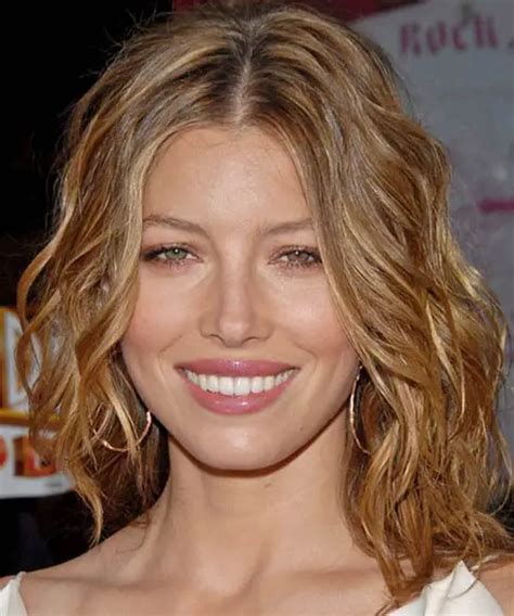 21 Best Short Brown Hairstyles You Must Try Immediately