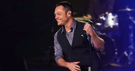 Arriva Ferro Il Documentario Sulla Vita Di Tiziano Ferro Donna Moderna