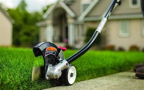 9 Best Landscape Edgers For Lawn And Flower Bed Edging